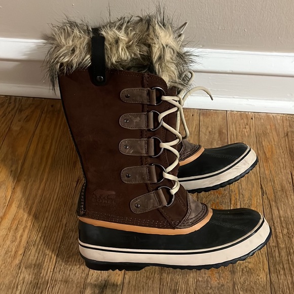 Sorel Joan of Arctic Waterproof Boot - Picture 2 of 7